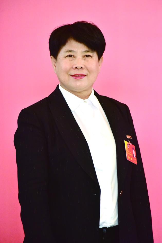 孔华.jpg