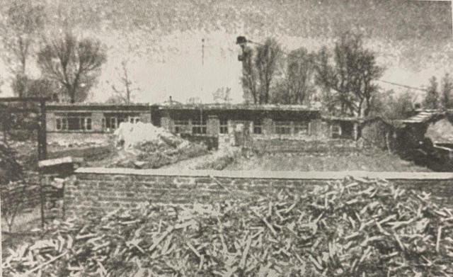 1423072401806824.jpg 张海天领导的辽南抗日义勇军第三路军司令部旧址,位于台安县高力房镇九台子村。.jpg